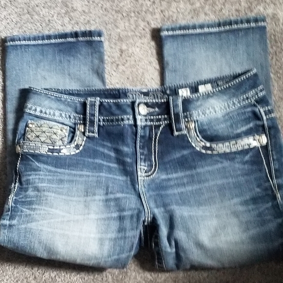 Miss Me mid rise capris - Picture 2 of 8